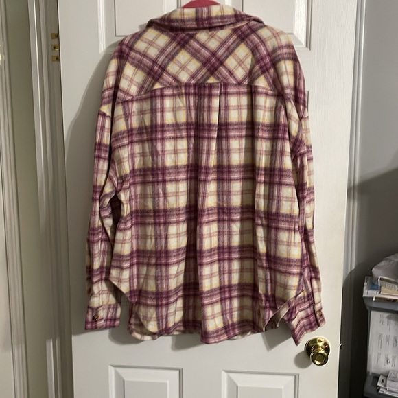 NWT Boutique Purchased pink plaid Shacket with pockets - Picture 4 of 4